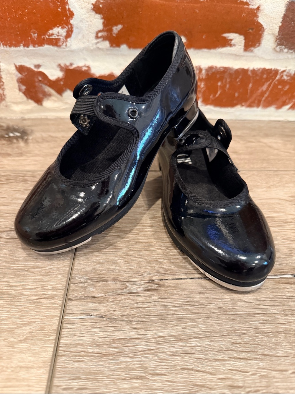 Girls Black Patent tap shoes